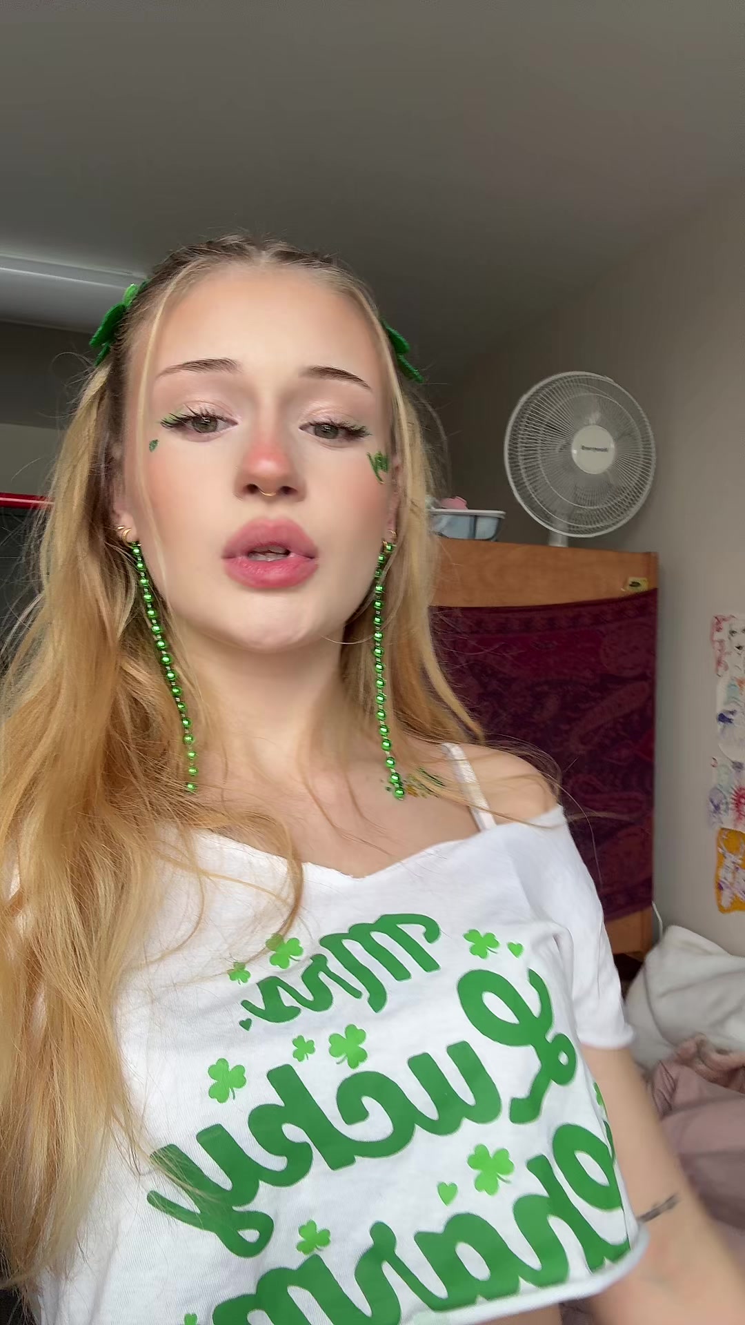 @bella