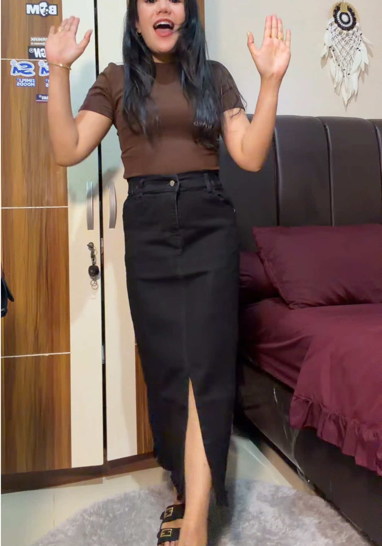 @𝐀𝐩𝐫𝐢 𝐒𝐢𝐡𝐨𝐦𝐛𝐢𝐧𝐠