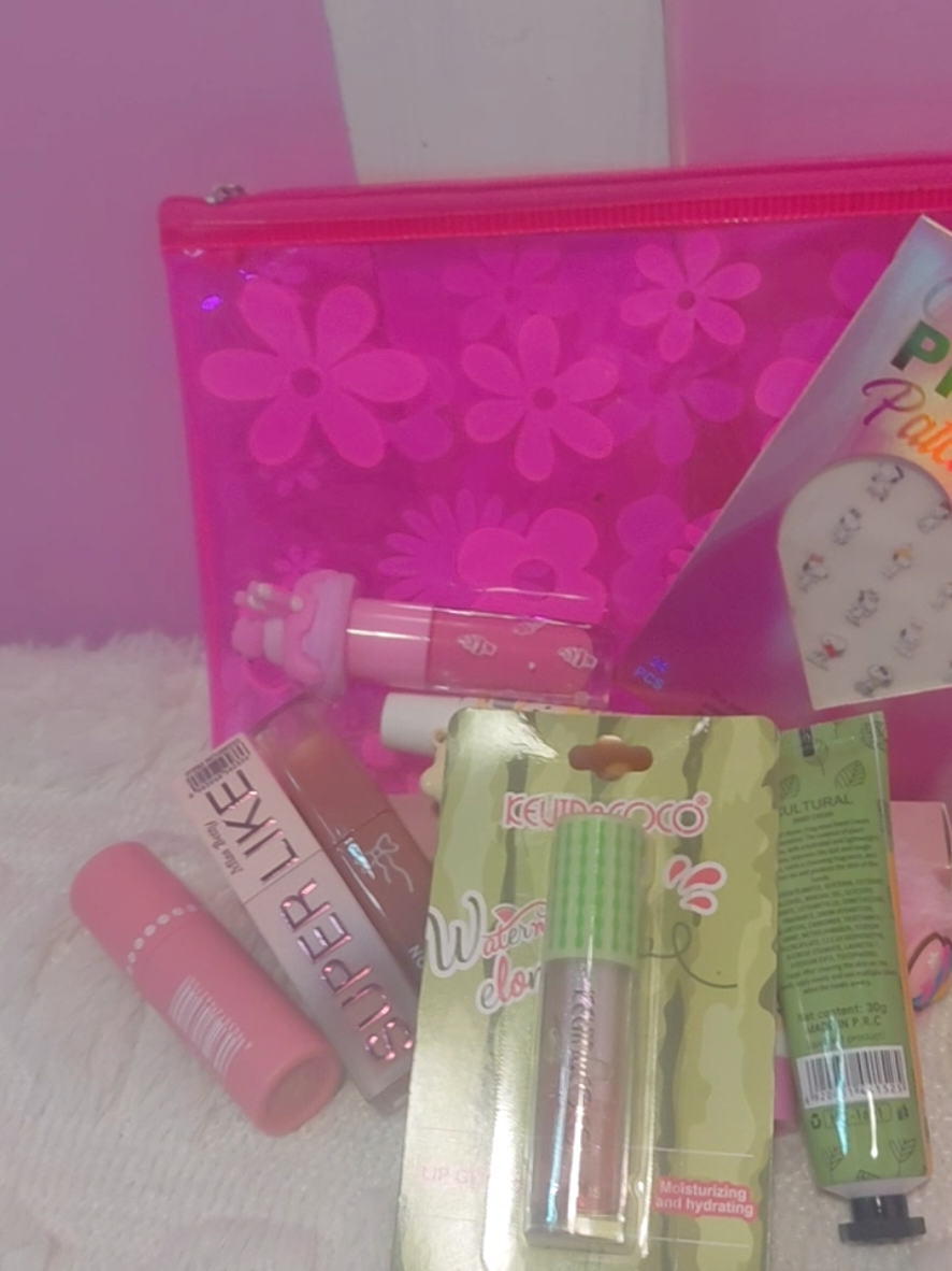 @Kiticosmetics