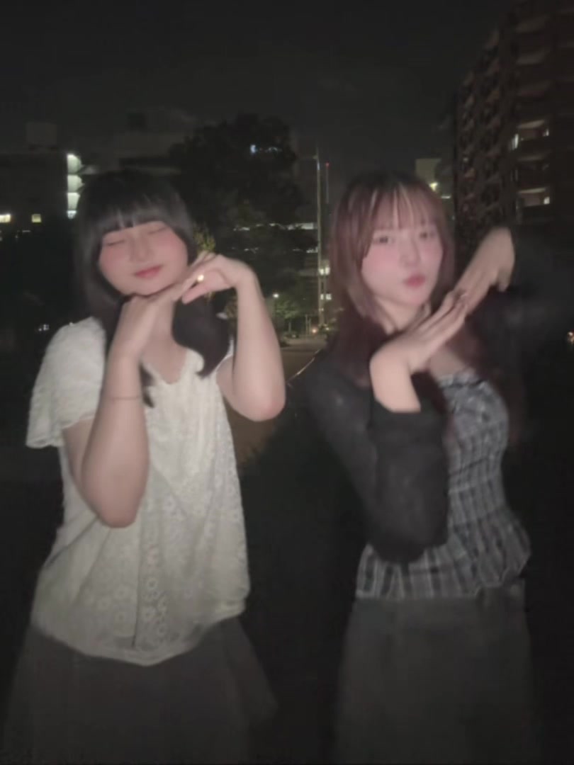 @まひな