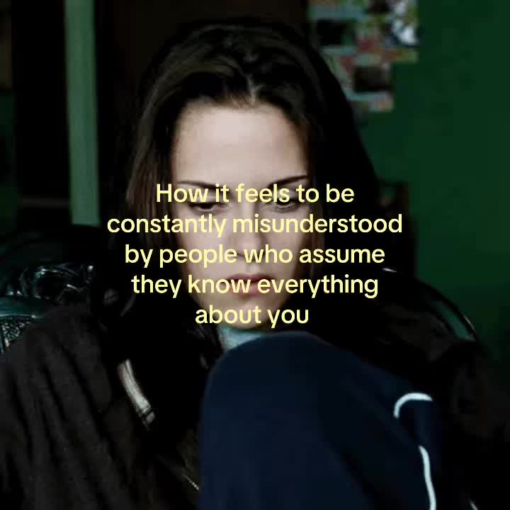 @𝔥𝔢́𝔩𝔢̀𝔫𝔢₍^. .^₎⟆