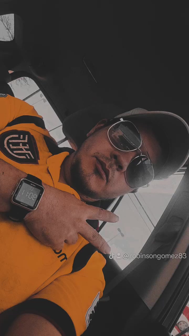 @RobinsonGomez🇪🇨🇺🇸