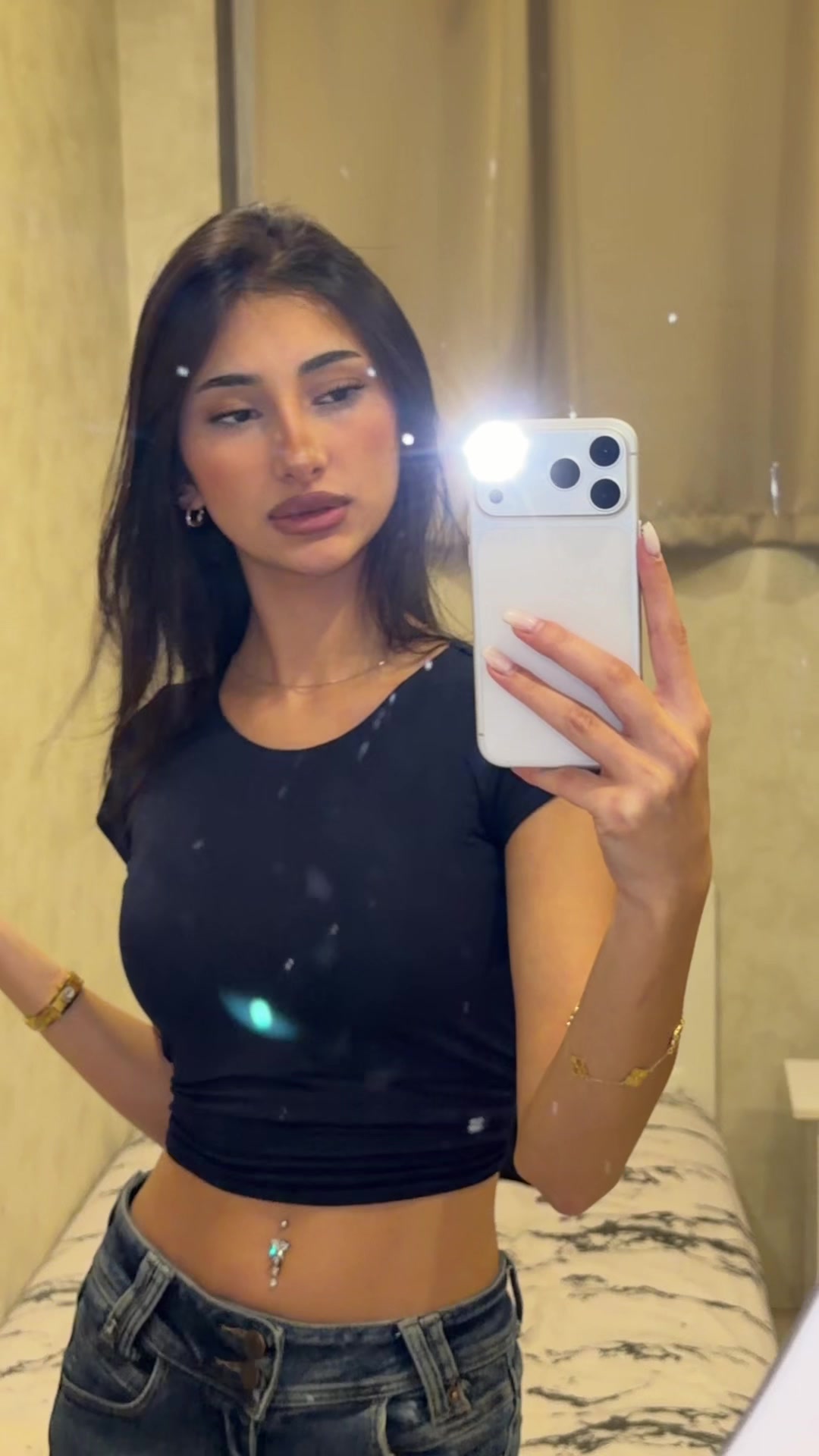 @Niusha