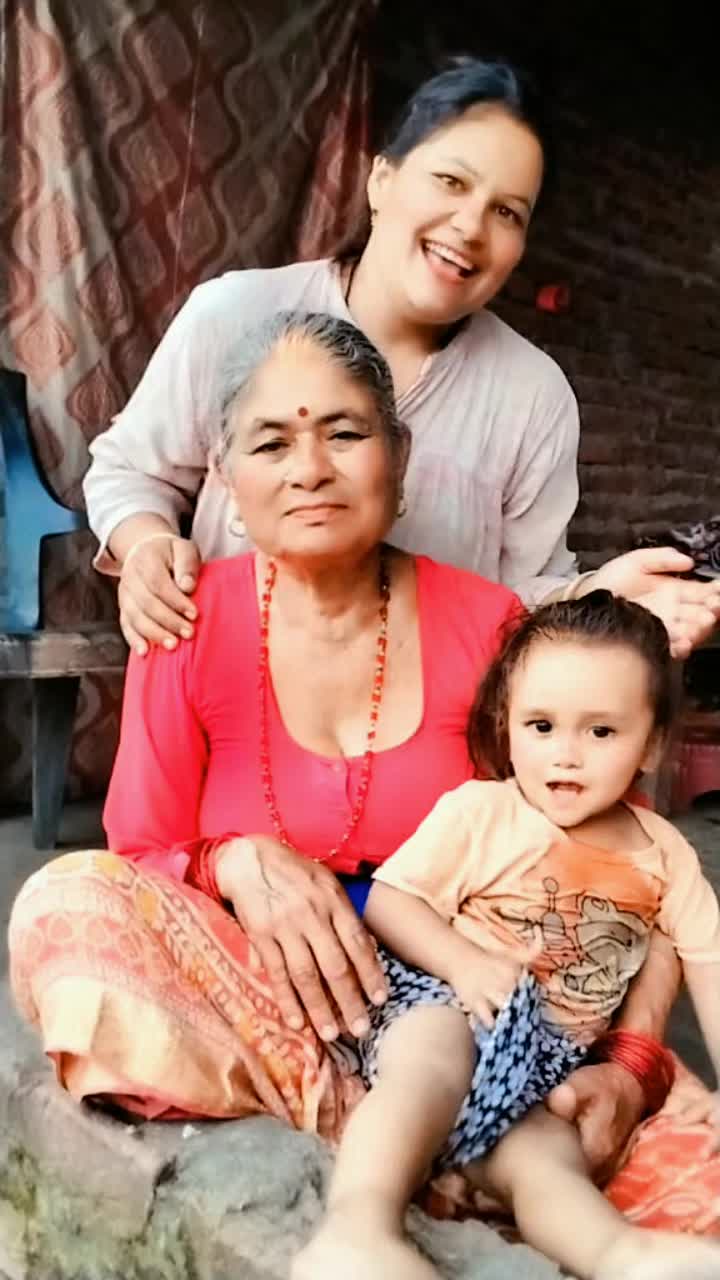@दाजुभाइ बिनाको चेली🧿
