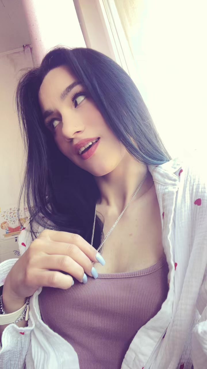 @Yulia Oleynik