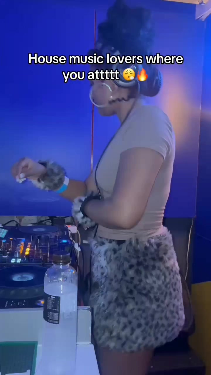 @Dj Teecita | SA’s Fav Mamacita