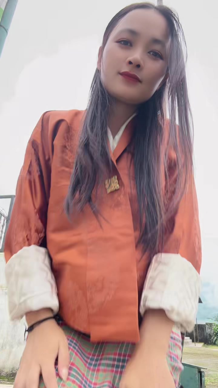 @མོ
