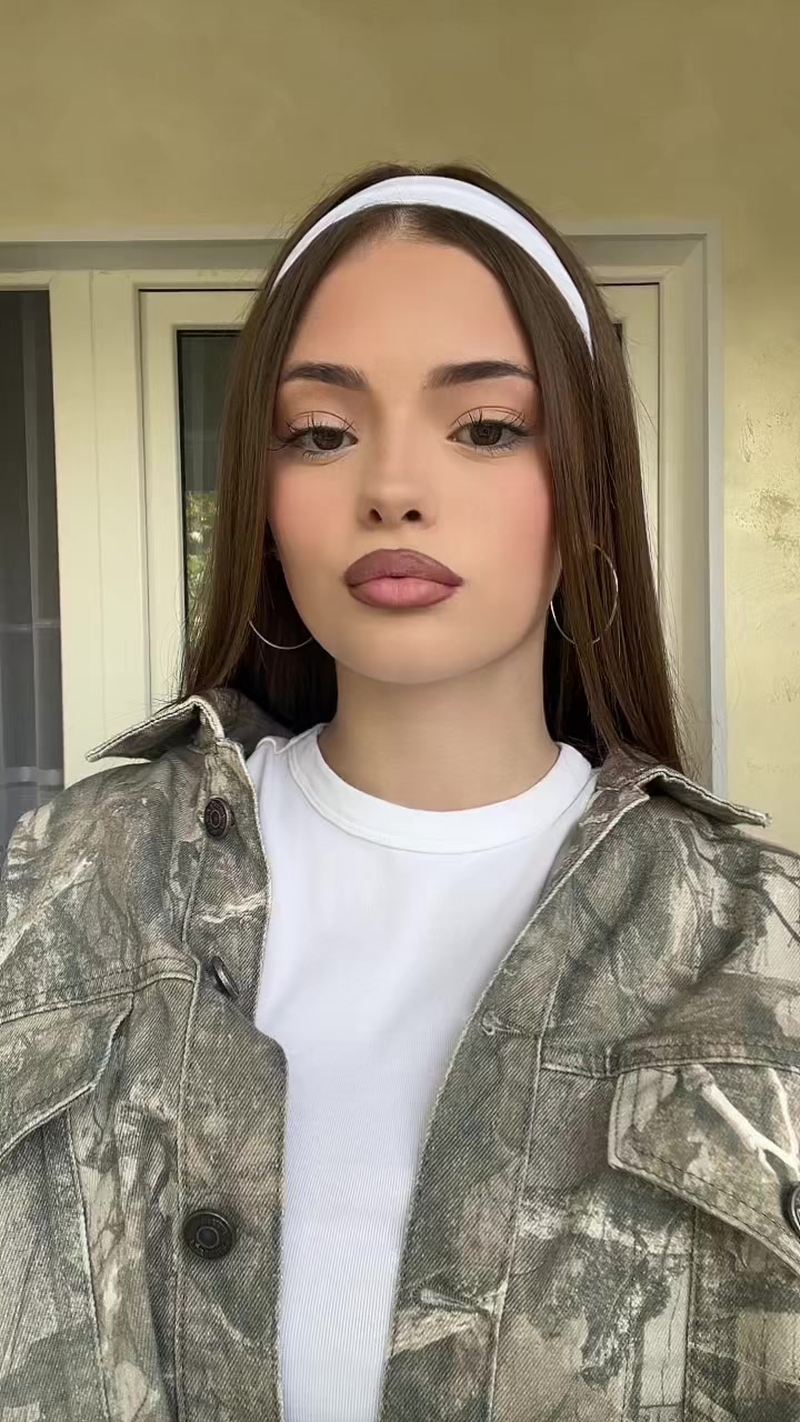 @Искра