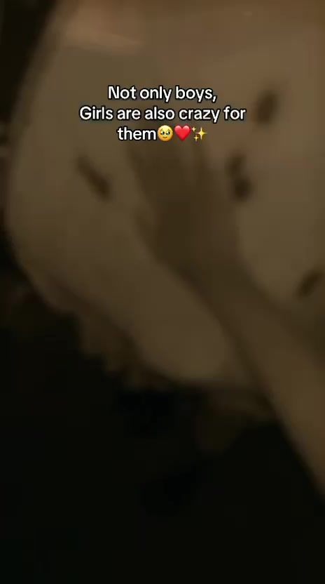 @ᥫ᭡•ایـــمــن ˚𓋜🌷