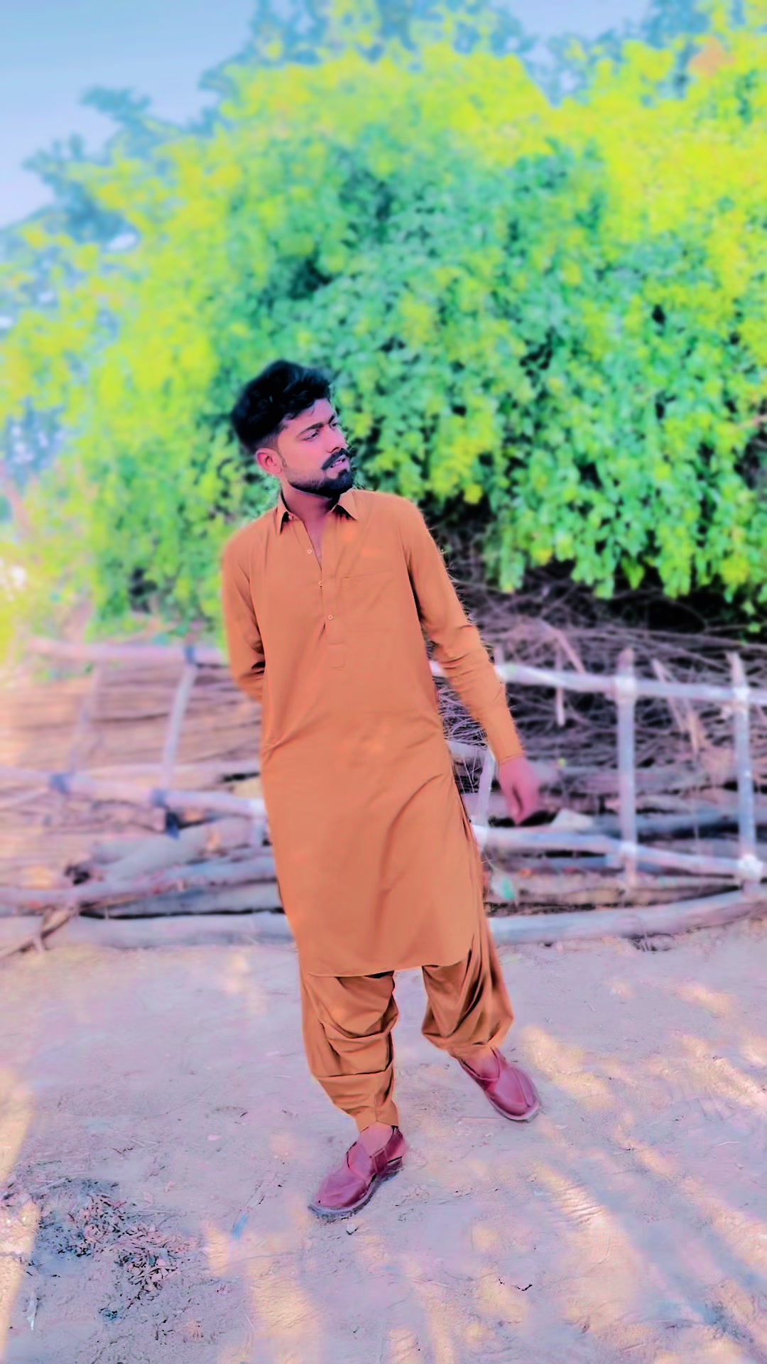 @&Acirc;li J&acirc;&ntilde;