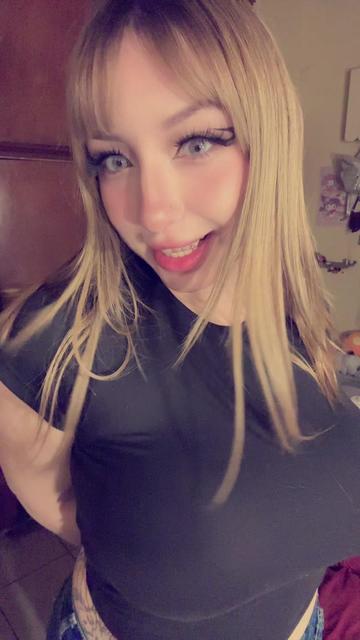 @neekoliinaa