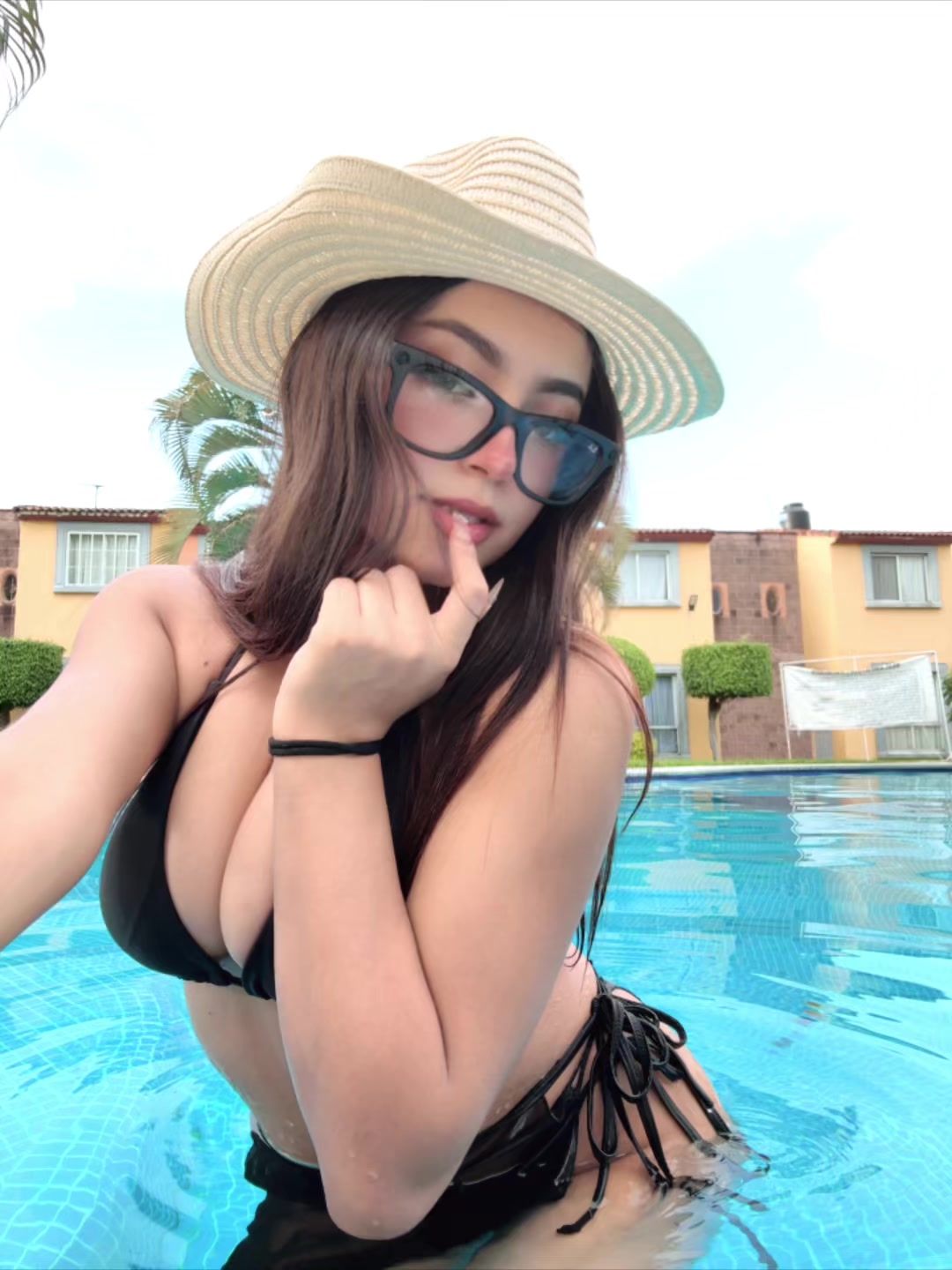 @badkabbronna_
