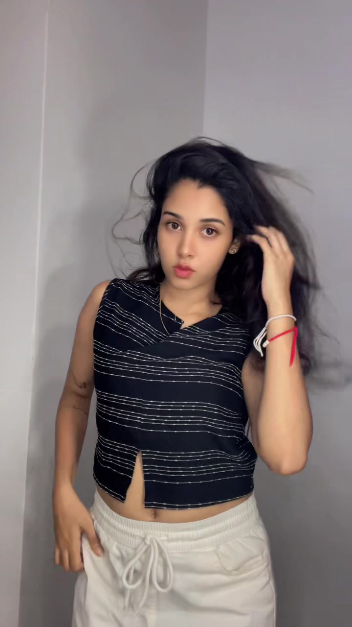 @Heshali Pathirana ᥫ᭡