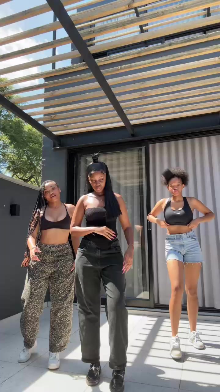 @Latoya Bontle 🕷