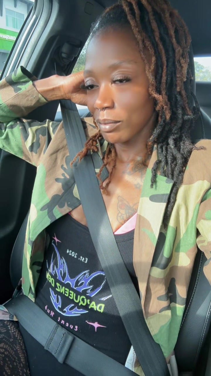 @daqueenzden89