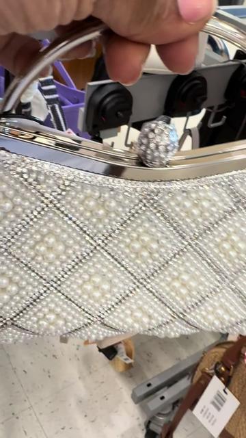 @theshoppingfren🛒🛍️👠👛👗