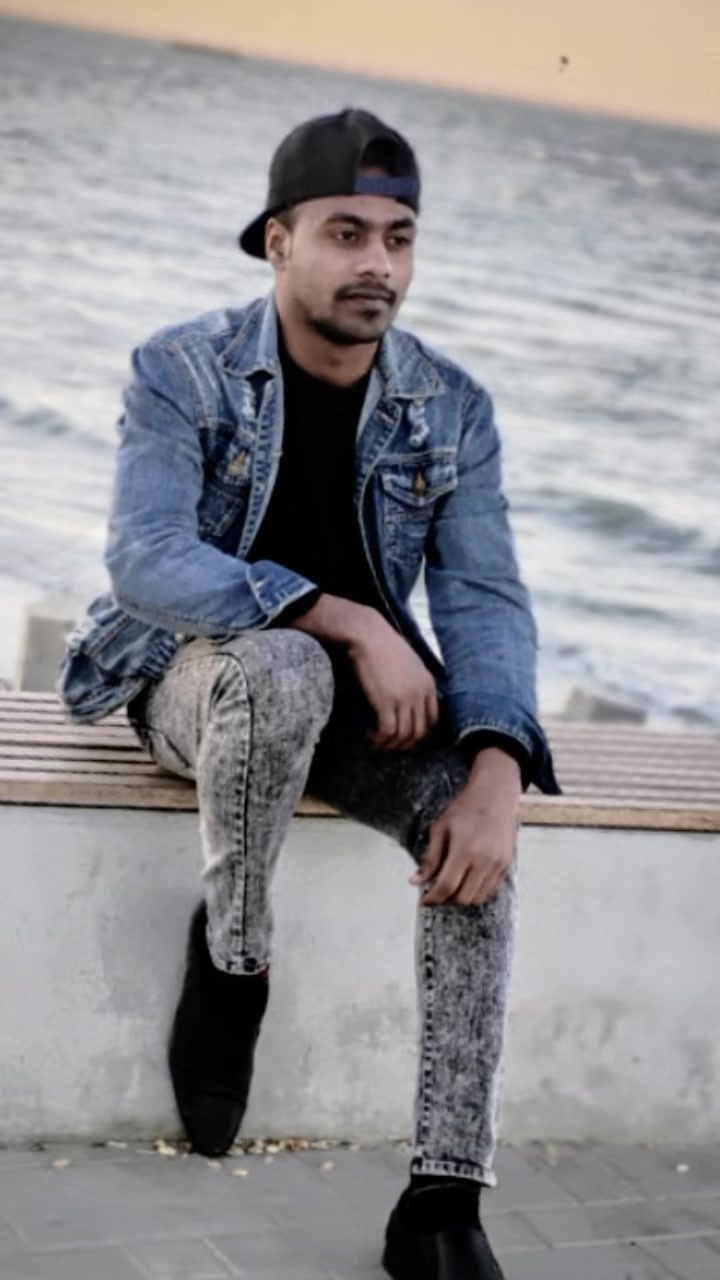 @Alone boy😎