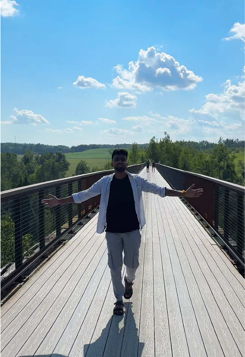 @Anojan 🇨🇦