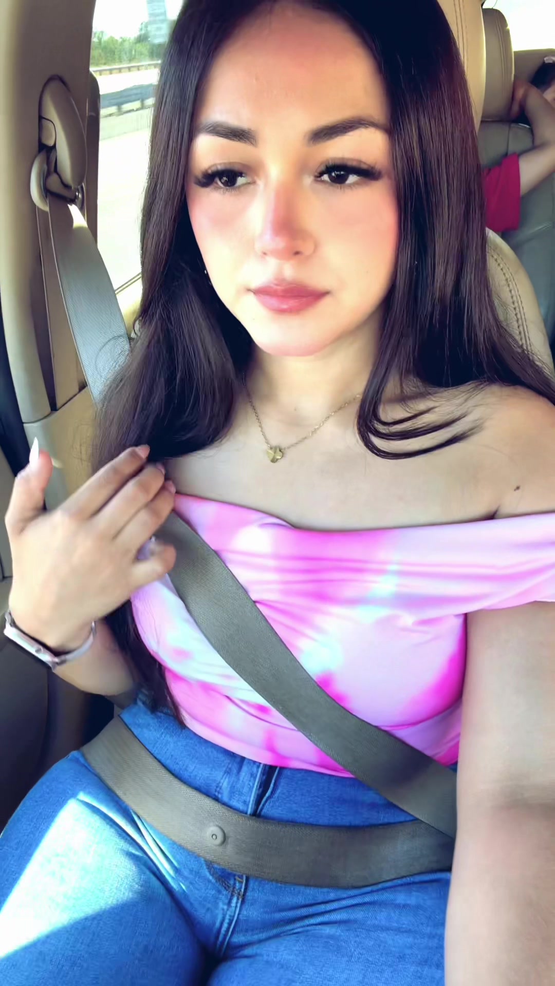 @Eveflores_hn