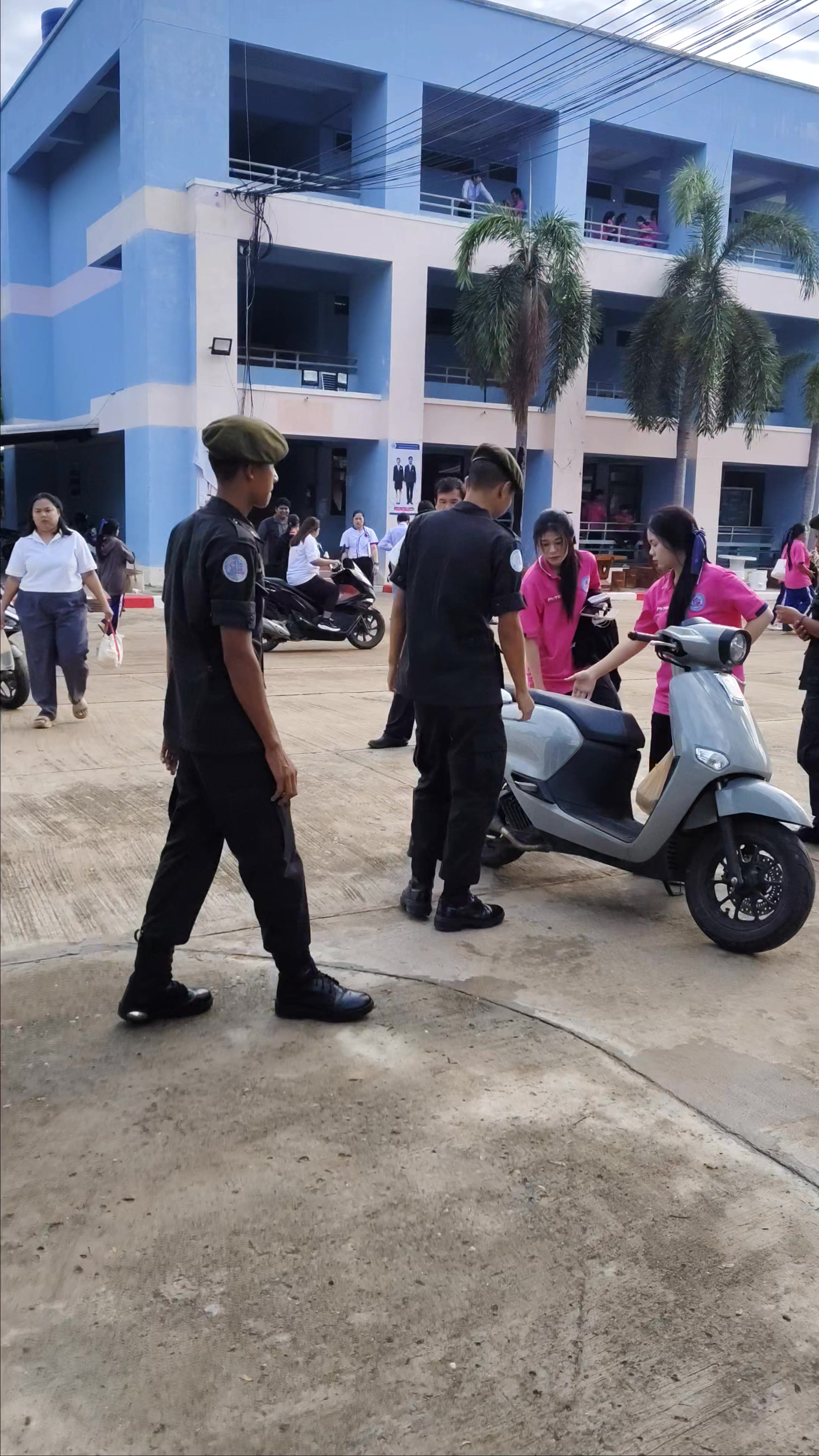 @อ.เต้ย บึงสามพัน