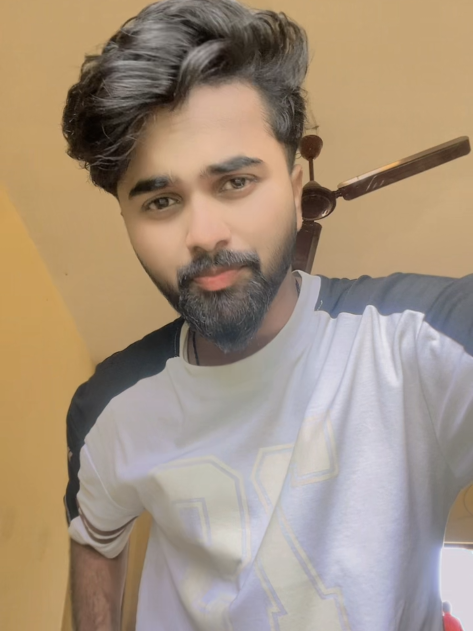 @𝙈𝙧_सिद्ध_𝙝𝙖𝙧𝙩𝙝 🦅