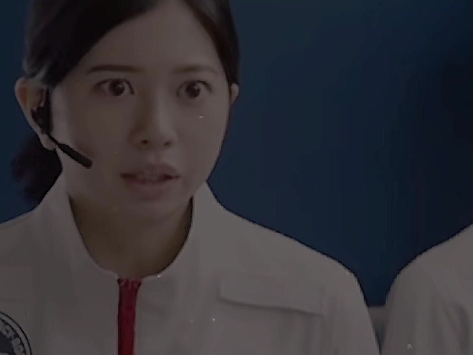 @スズ
