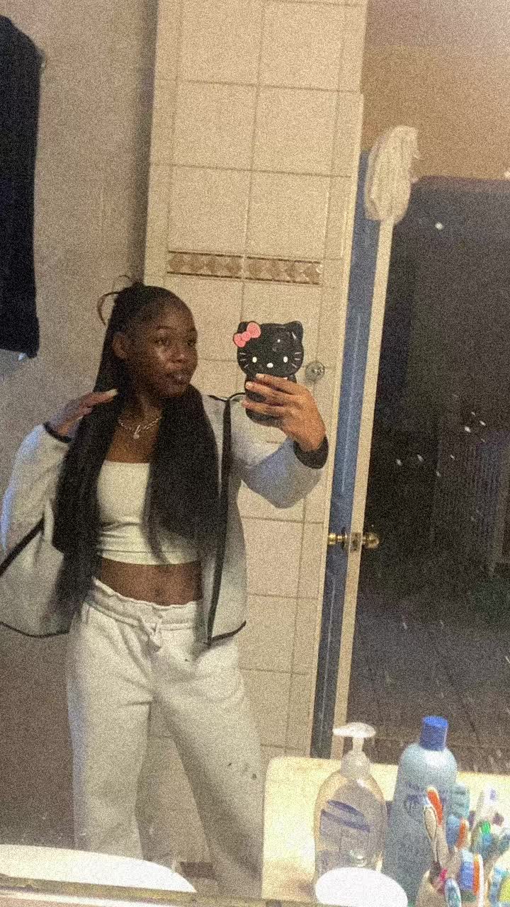 @queenrackzz