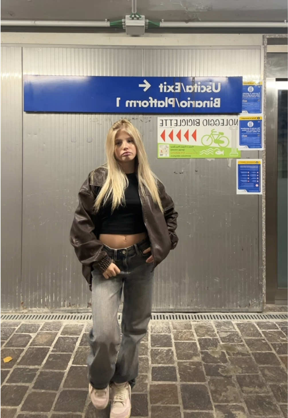 @vi