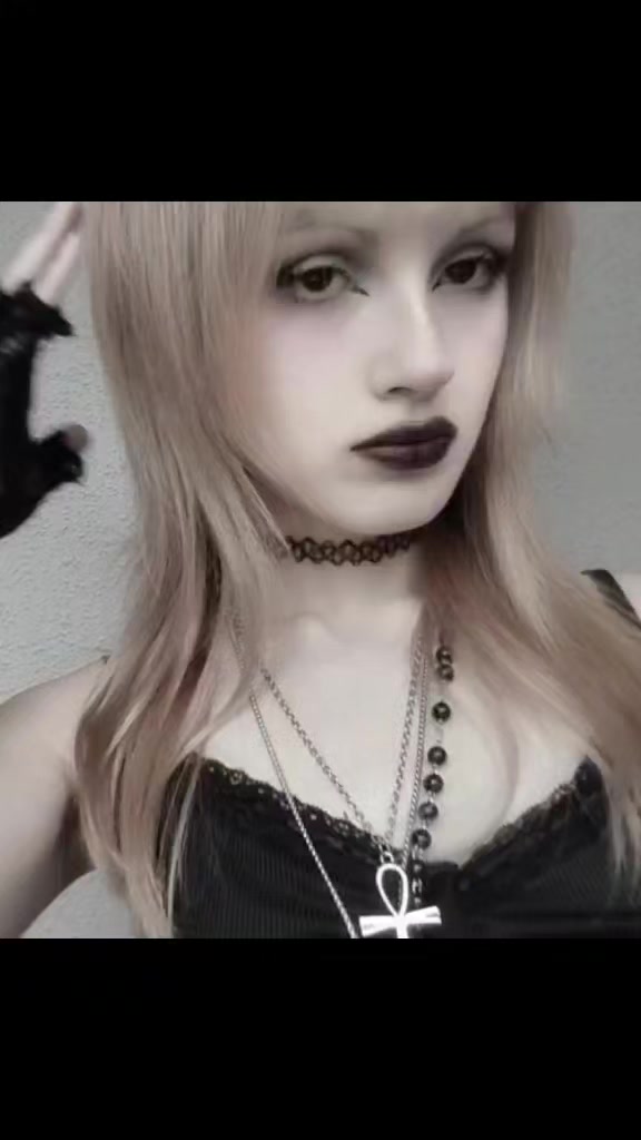 @Мышка🦇