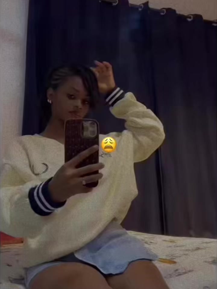 @Zellie🎀🤍🛍️