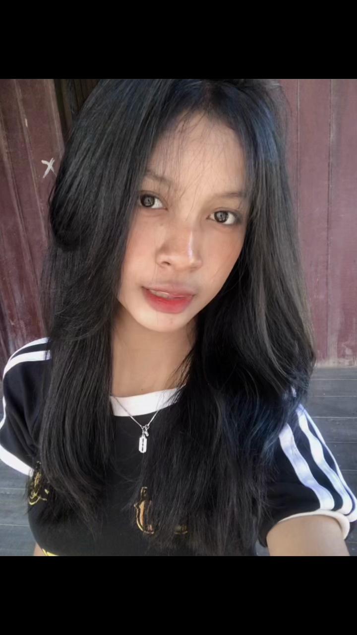 @^>~<^