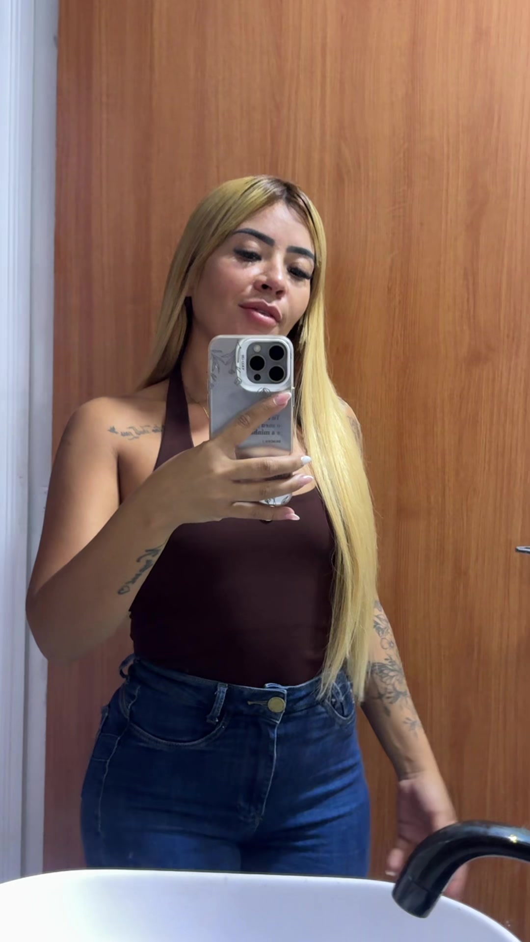 @Tha&iacute;s Priscila