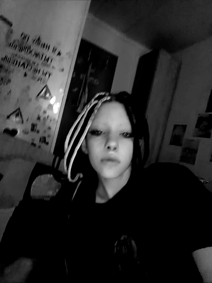 @кто я?👹