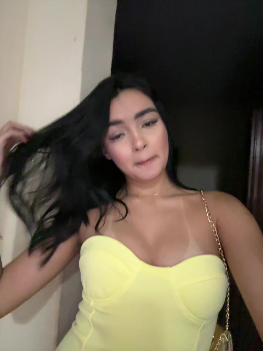 @juliafwz