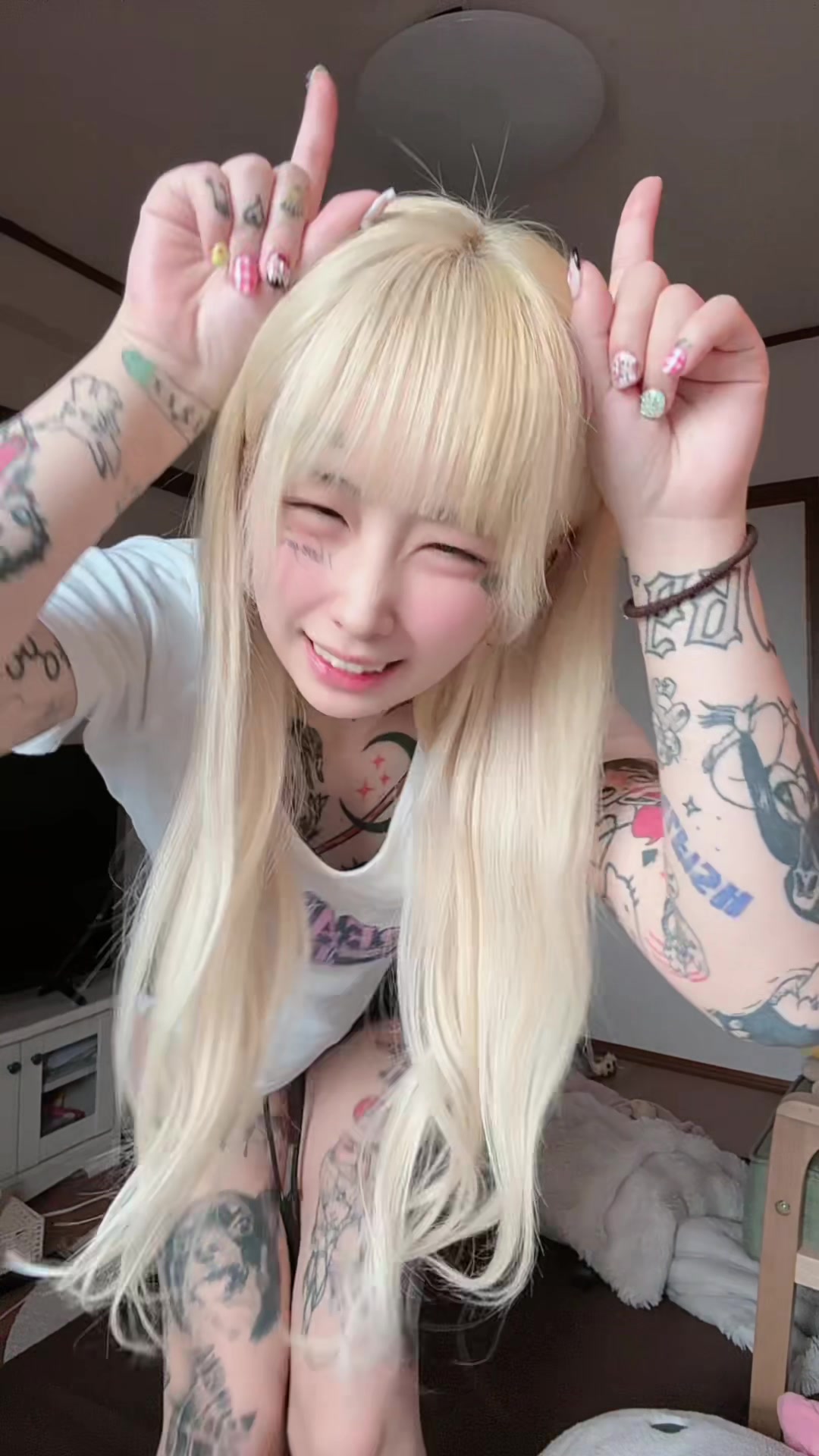 @ひな
