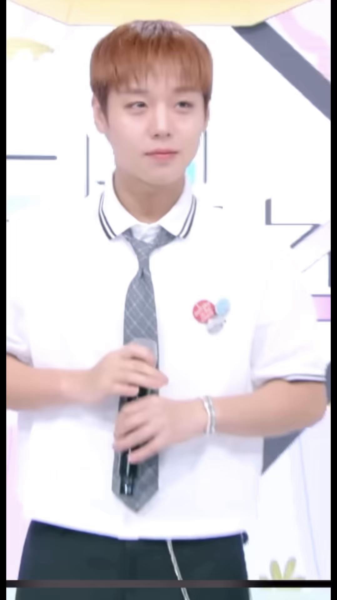 @์๊น
โ๐ฆน.โบห เฌณ