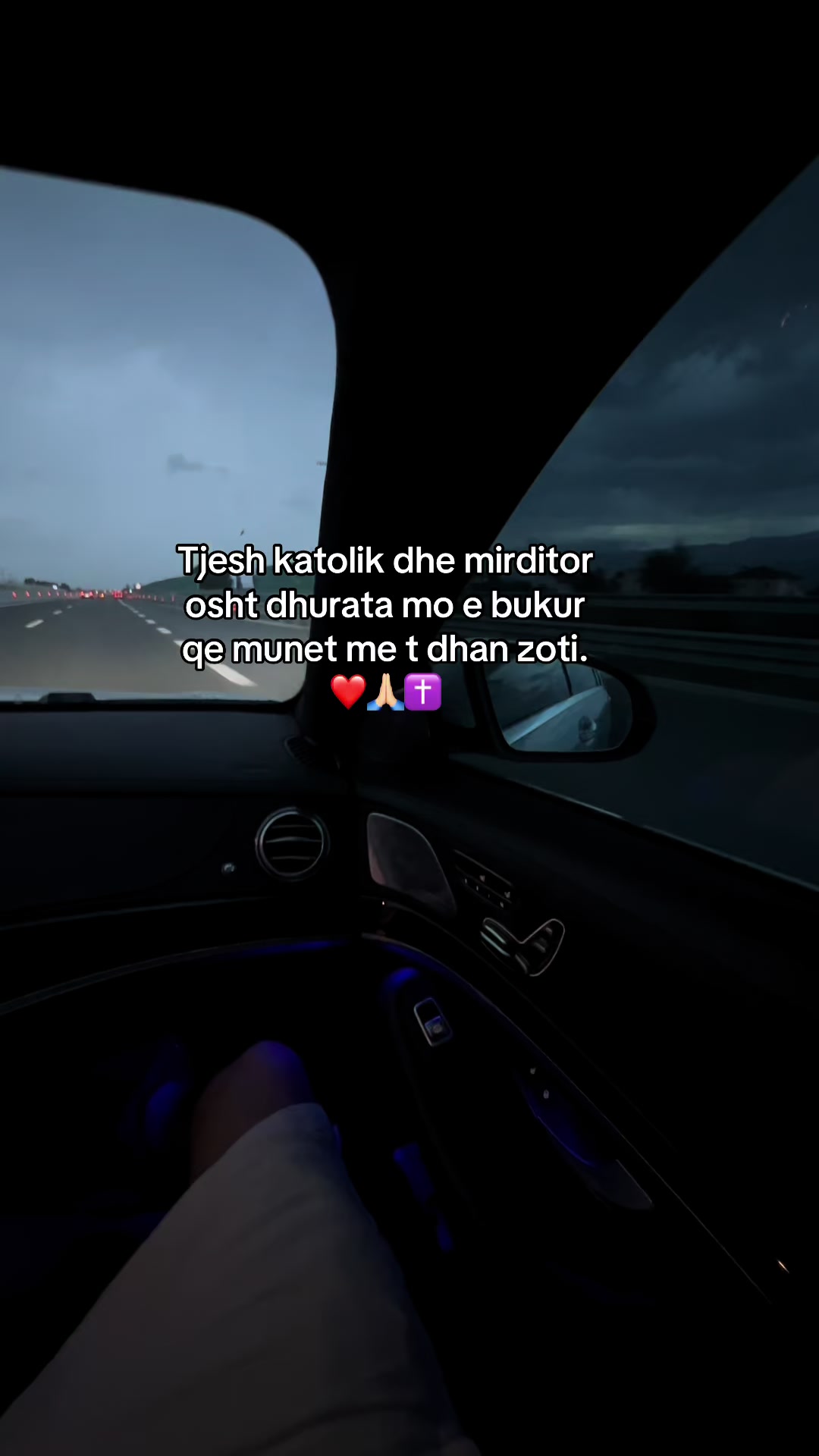 @Andr&eacute;a_gjoka.777.