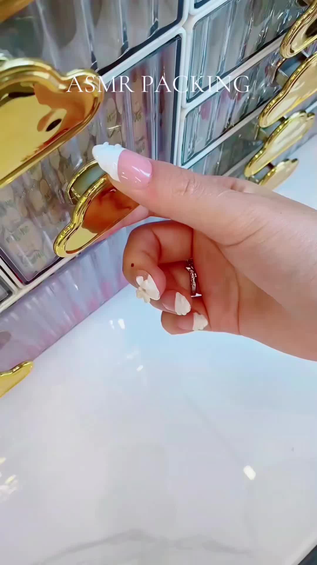 @Fullovenail