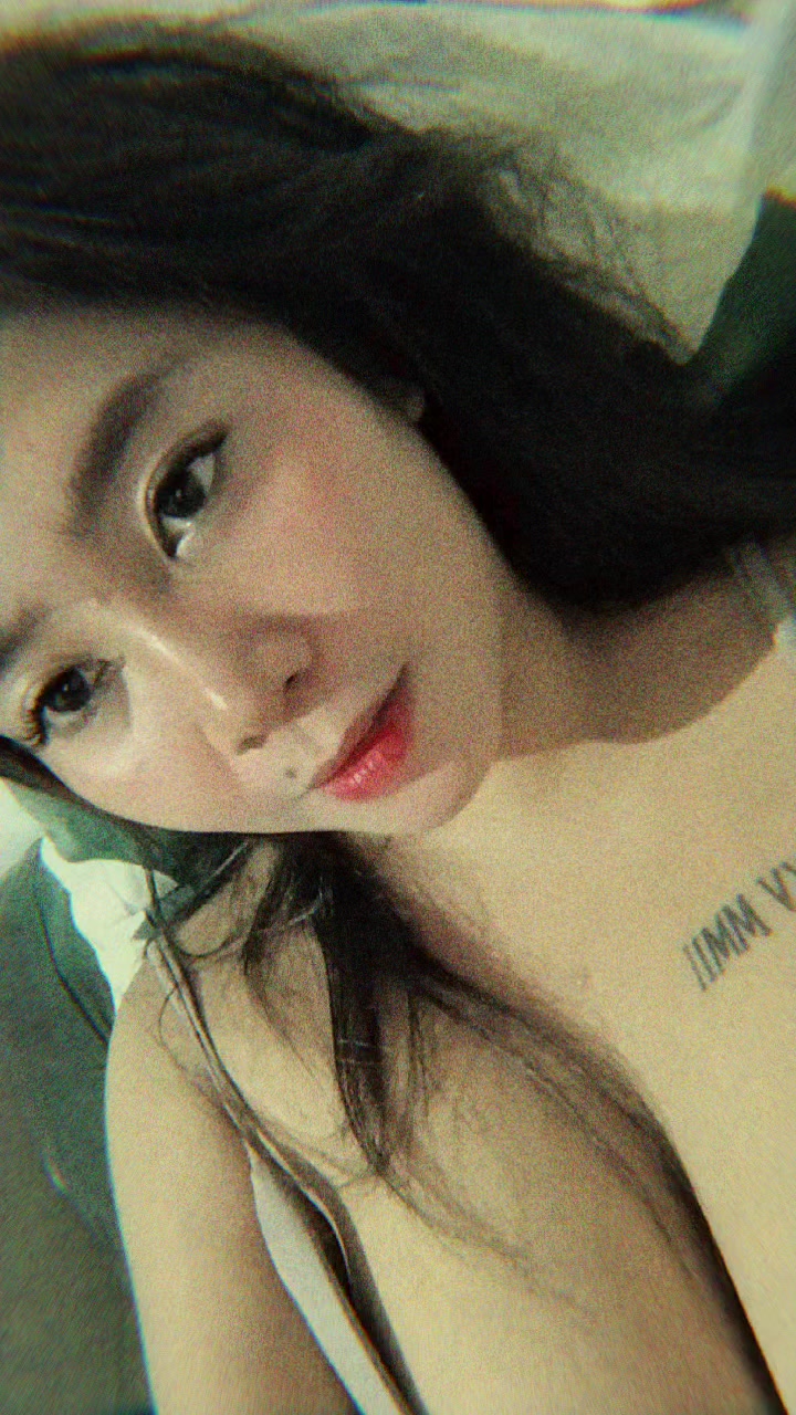 @hottita21
