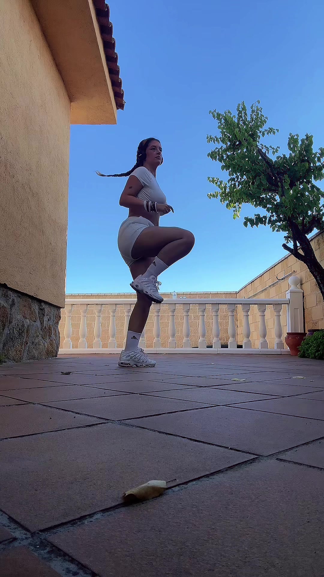 @𝔰𝔞𝔯𝔞🦋