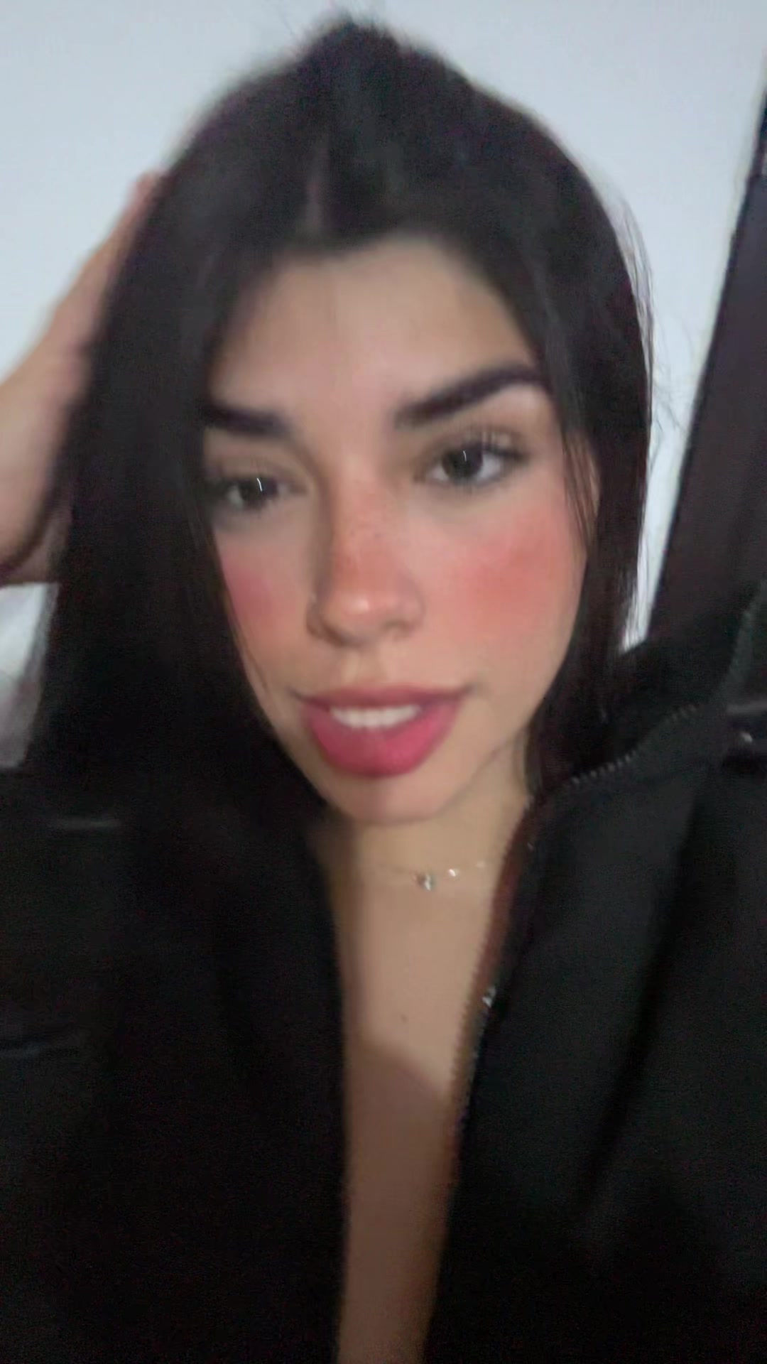 @𝑆𝑜𝑓𝑖𝑎 𝑖𝑔𝑙𝑒𝑠𝑖𝑎𝑠