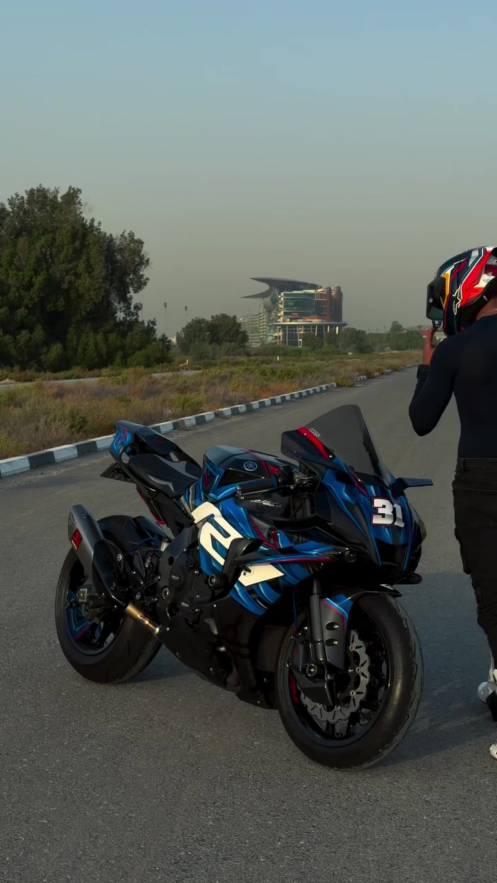 @RobbieMotoBikers🔥