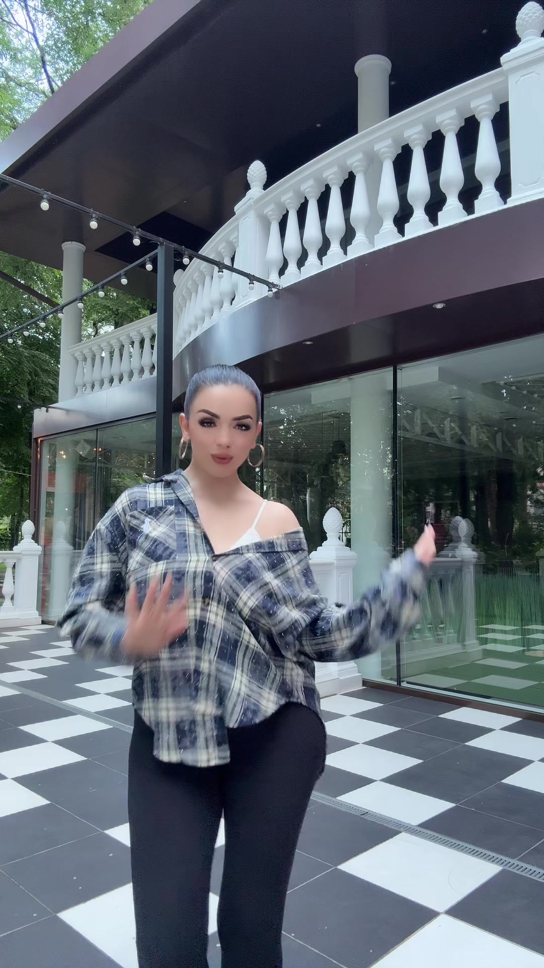 @Alinuța 💣👑