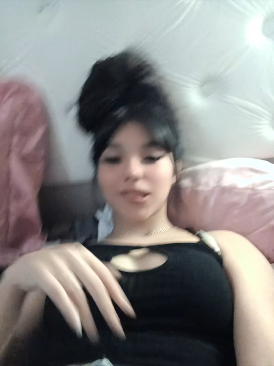 @melyabril_