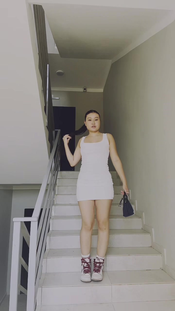 @098bv