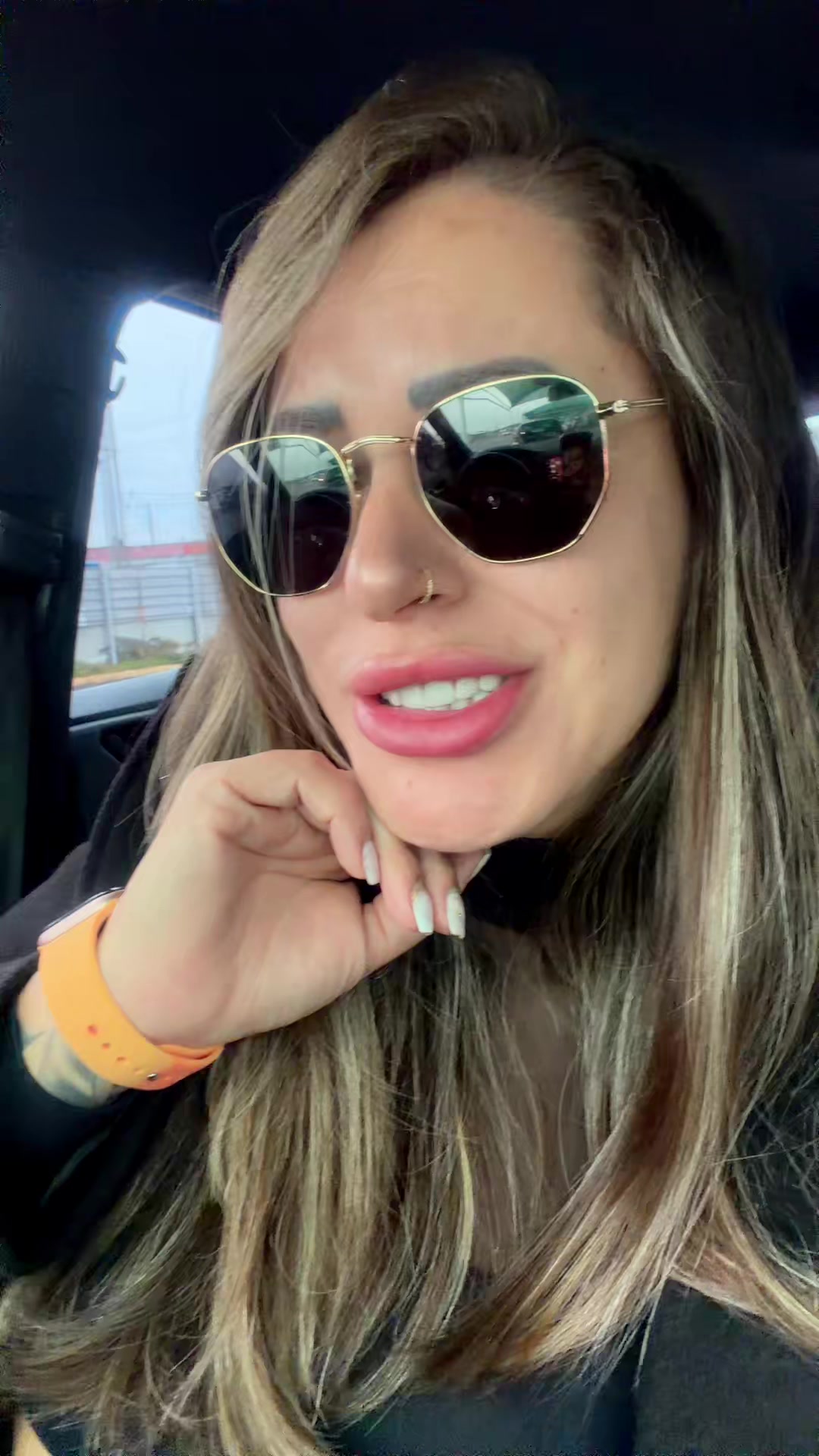 @Viviane