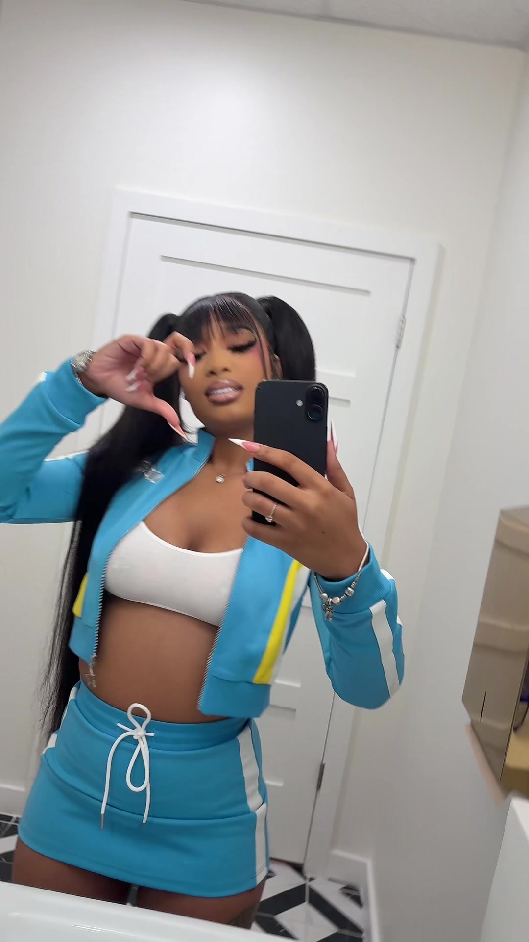 @therealkaylaashanti