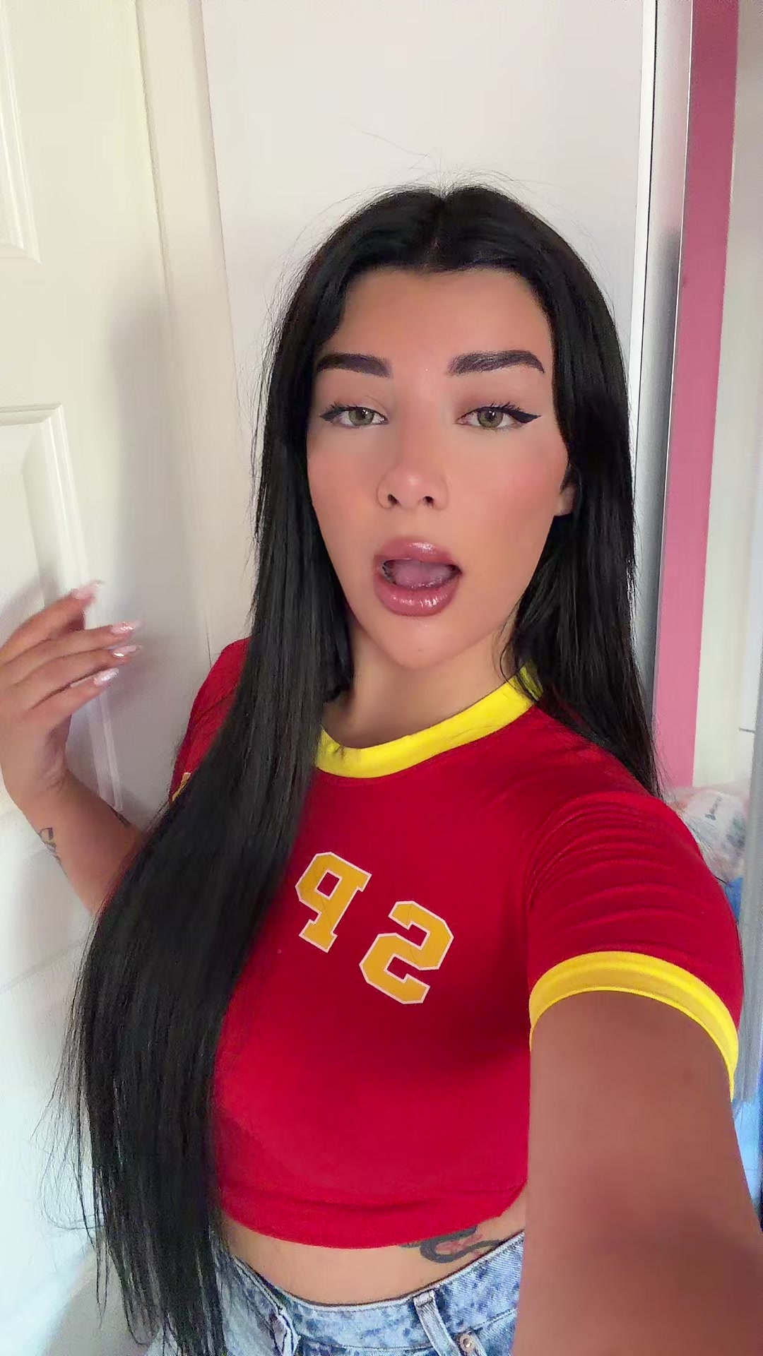 @GÖZDE AKGÜN