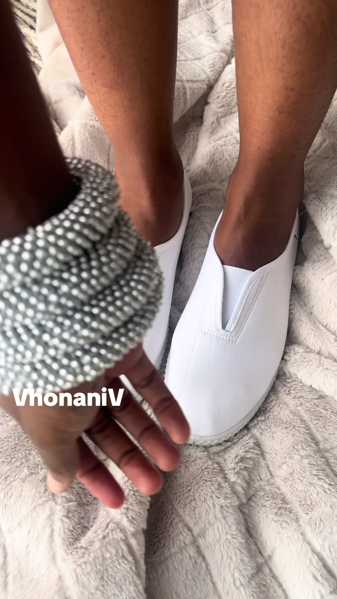 @Vhonani