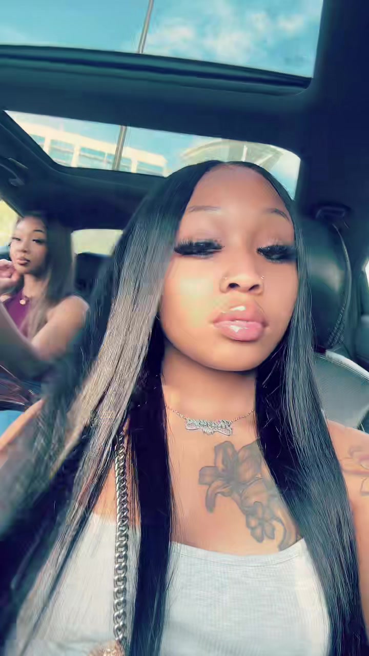 @shaniya janai